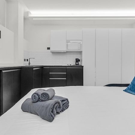 Pab60 -Crescenzago-Luxury Blue House Apartment มิลาน ภายนอก รูปภาพ